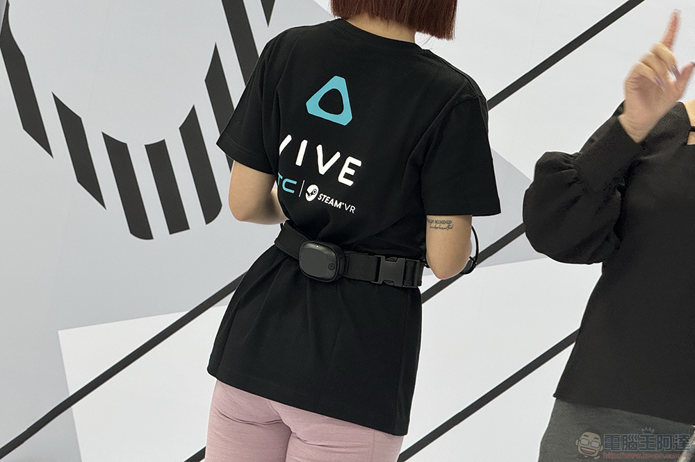 結合臉部與眼部追蹤！HTC VIVE XR Elite 全臉追蹤器「動臉玩」 - 電腦王阿達