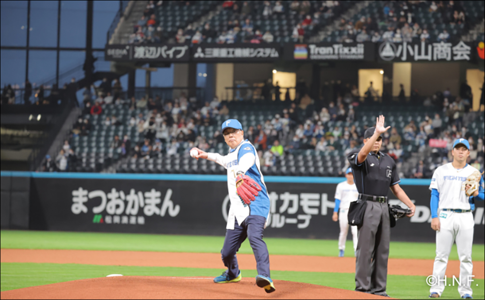 想在日本職棒開球？北海道日本火腿鬥士隊祭出 100 萬故鄉稅即可擔綱開球嘉賓！還有溫泉席、球場客房等故鄉稅贈禮選擇 - 電腦王阿達