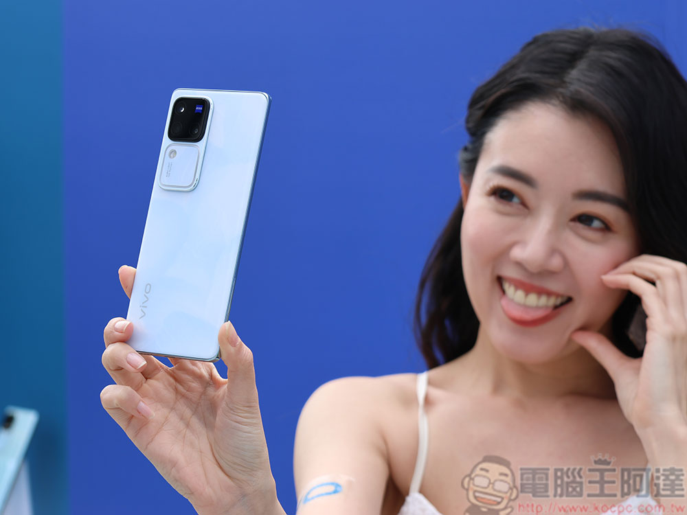 vivo V30 系列人像旗艦在台推出，雙色光環綻放你的自信美 - 電腦王阿達