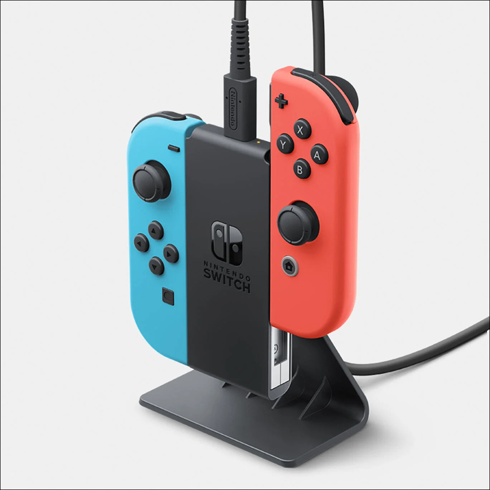 任天堂推出 Switch 主機搭配的 Joy-Con 充電支架，支援站立、平放兩種充電模式（同場加映：FC 控制器 Joy-Con 開放一般民眾購買） - 電腦王阿達