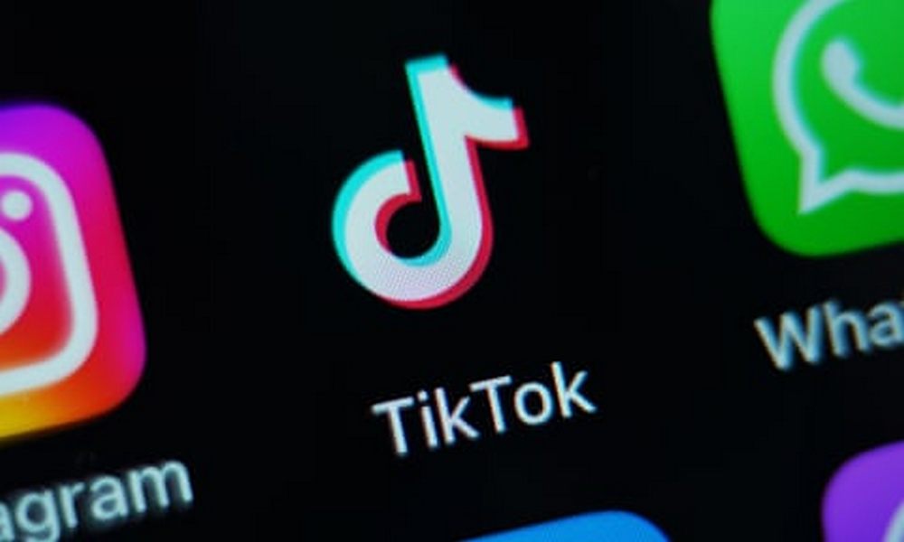 TikTok 將限制未成年使用美顏濾鏡：保護青少年遠離容貌焦慮的困擾 - 電腦王阿達