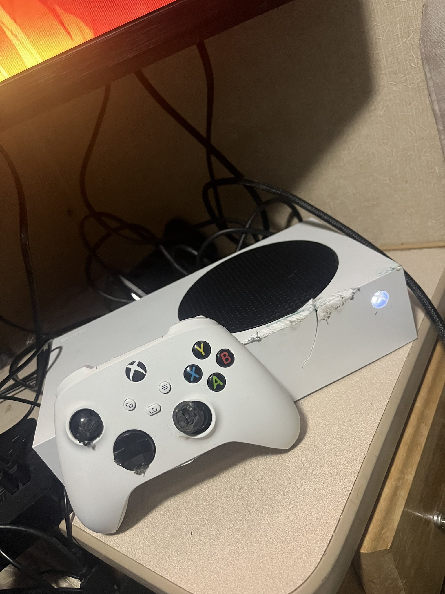 Xbox 主機在一場車禍意外中拯救了一名玩家的性命 - 電腦王阿達