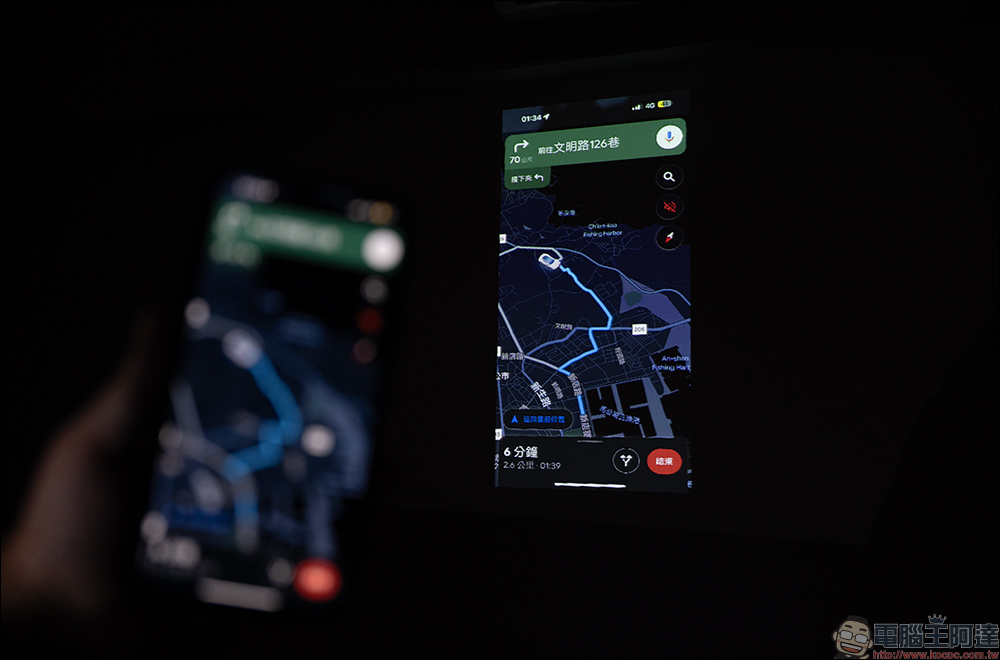 OVO U10 行動投影機開箱｜首款搭載 OVO+Google TV 雙系統，1800 流明高亮度、3 小時長續航、可 K 歌，官方授權 Netflix - 電腦王阿達