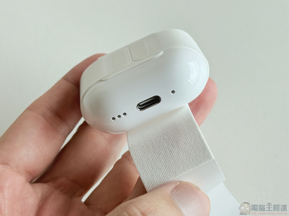 AirPods 4 主動式降噪款開箱體驗：全面「適應」你的需要 - 電腦王阿達