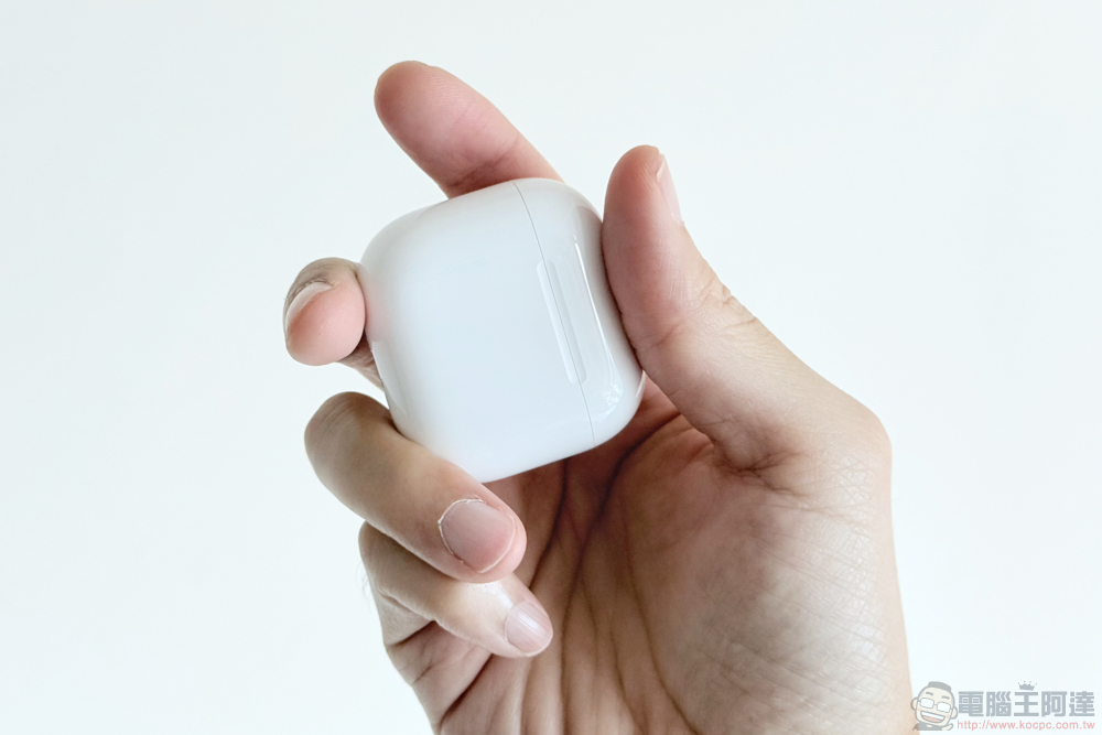 AirPods 4 主動式降噪款開箱體驗：全面「適應」你的需要 - 電腦王阿達