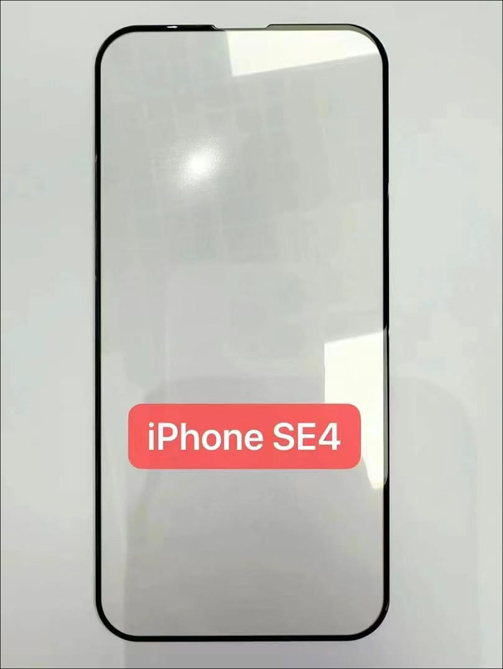 iPhone SE 4 動手玩影片曝光！與 iPhone 16 比大小 - 電腦王阿達