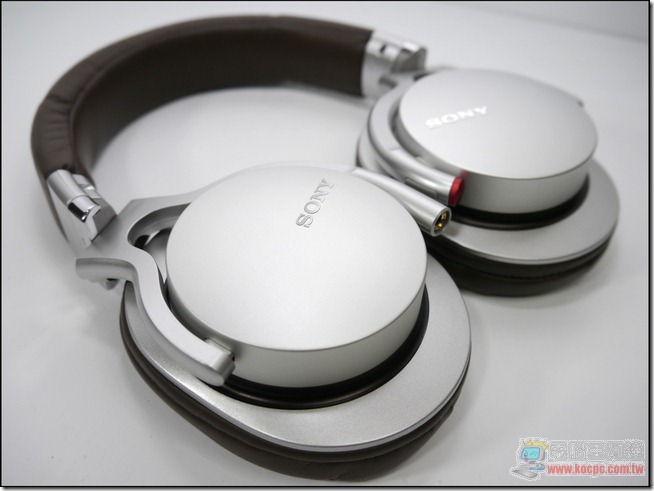 Sony MDR-1R08