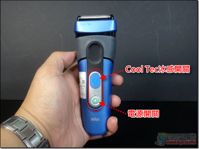 百靈CoolTec電動刮鬍刀16