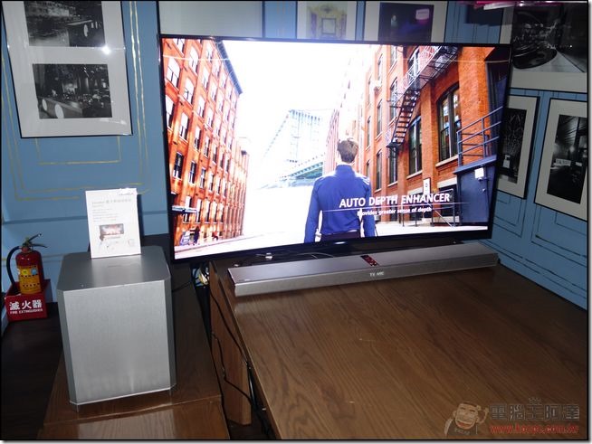 Samsung Curved UHDTV-062