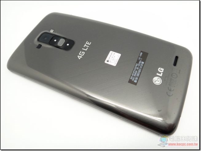 LG G-Flex 外觀與開箱11