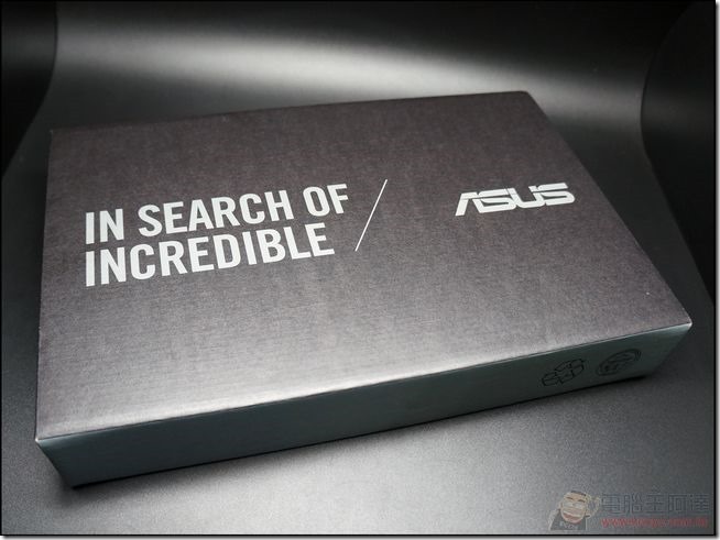 ASUS_EeeBook_X205_01