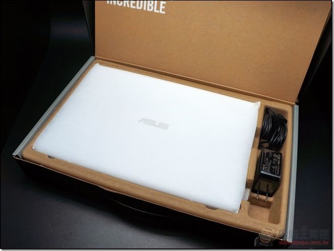 ASUS_EeeBook_X205_02