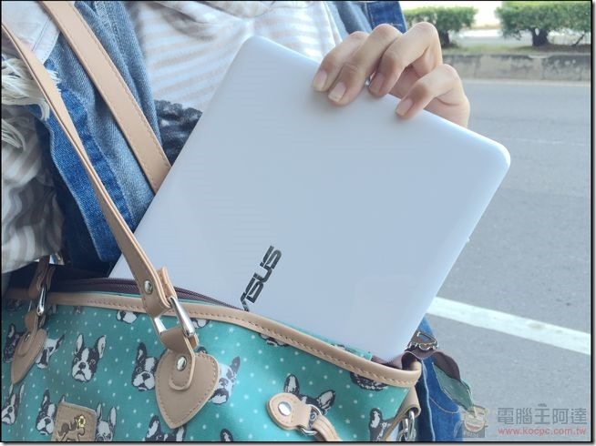 ASUS_EeeBook_X205