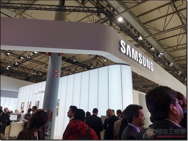 SAMSUNG-MWC-2015 (1)