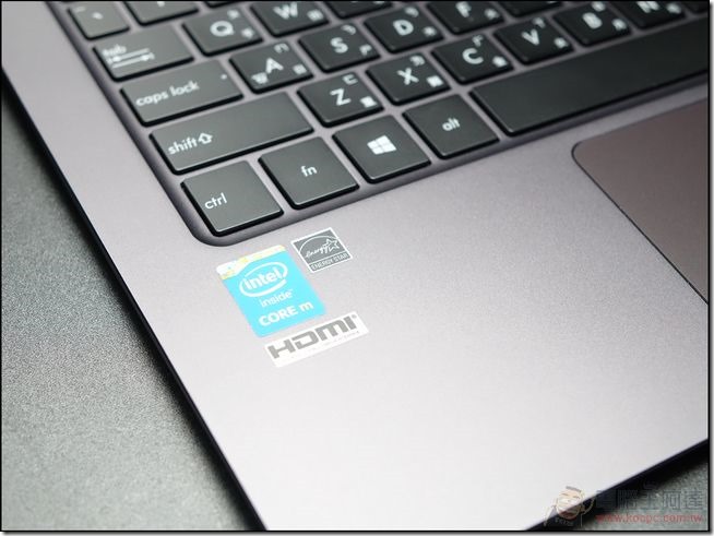 Zenbook-UX305-16