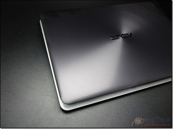 Zenbook-UX305-31