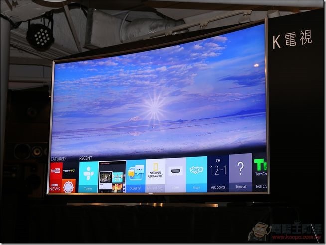 Samsung-SUHD-TV-23