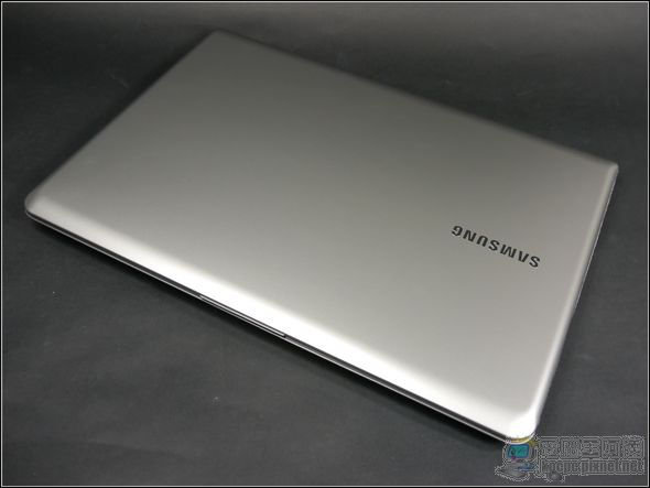 Samsung Series5外觀04